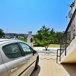 Nadoveza Apartamento *