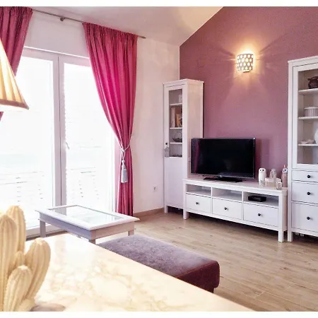 Nadoveza Apartment Tribalj