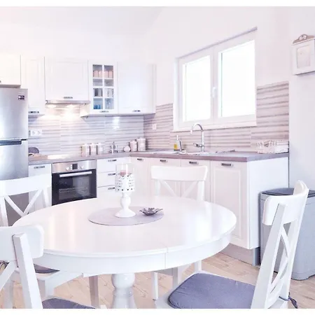 Nadoveza Apartment *