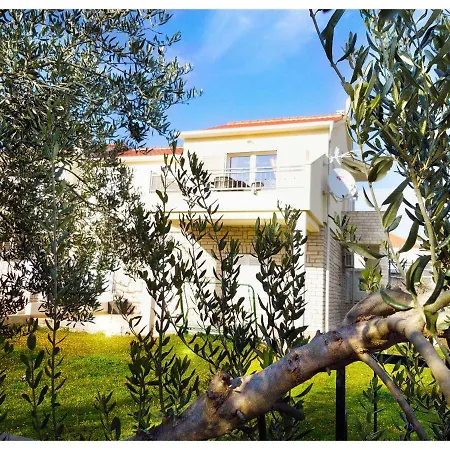 Nadoveza Apartment *