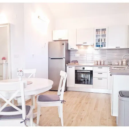 Nadoveza Apartment *