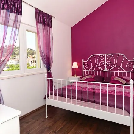 Nadoveza Tribunj (Sibenik-Knin)