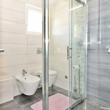 Nadoveza Tribunj (Sibenik-Knin)