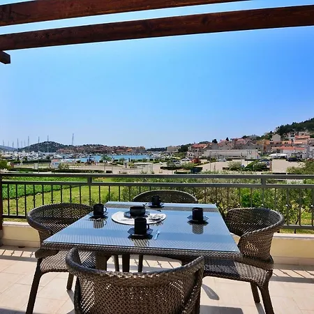 Apartment Nadoveza *