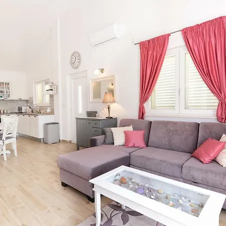 Apartment Nadoveza *