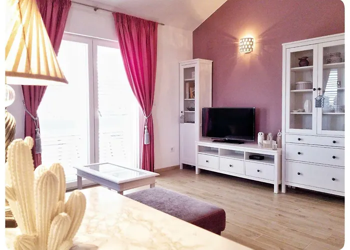 Nadoveza Appartement Tribalj